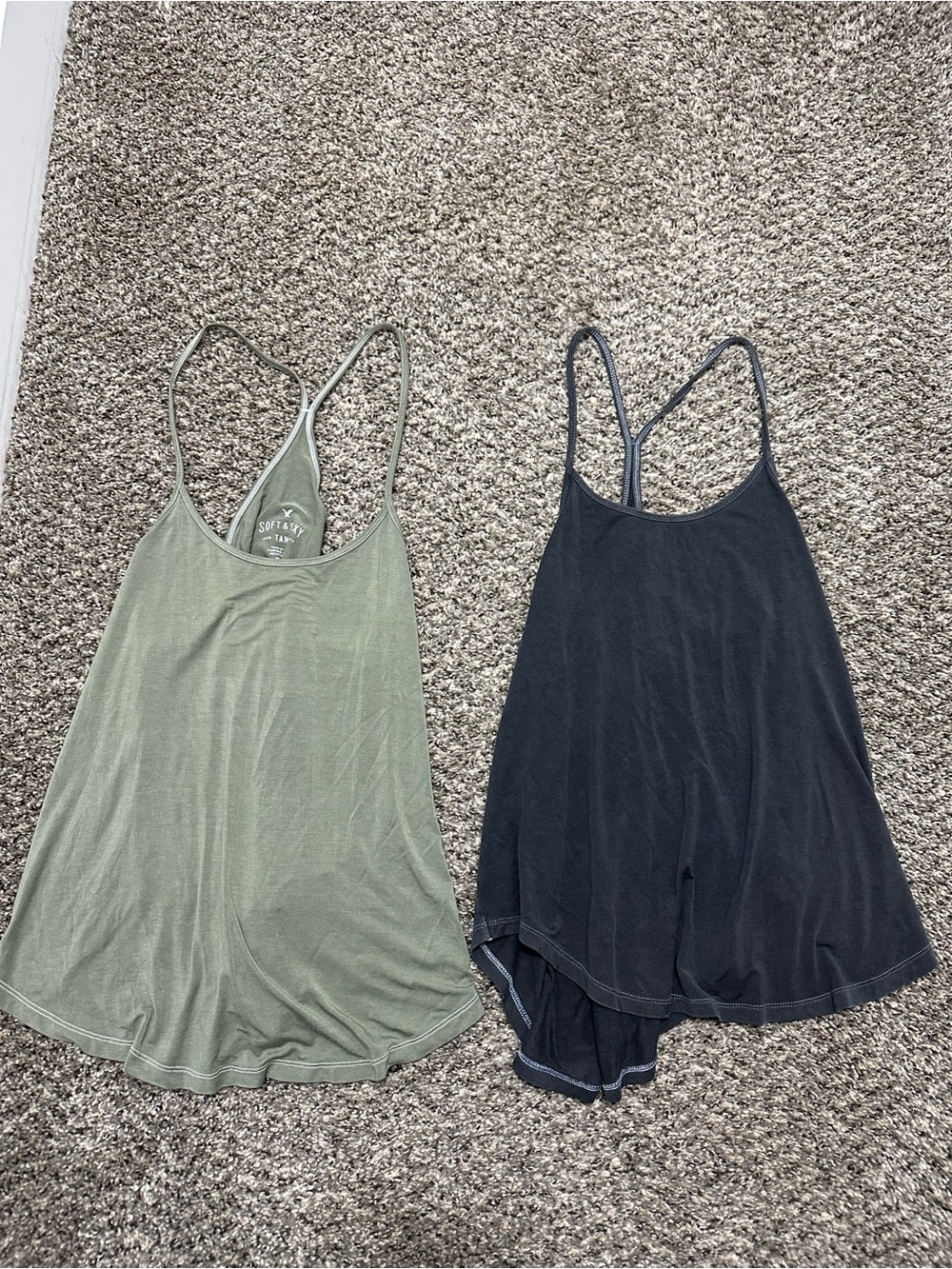 American Eagle tank tops